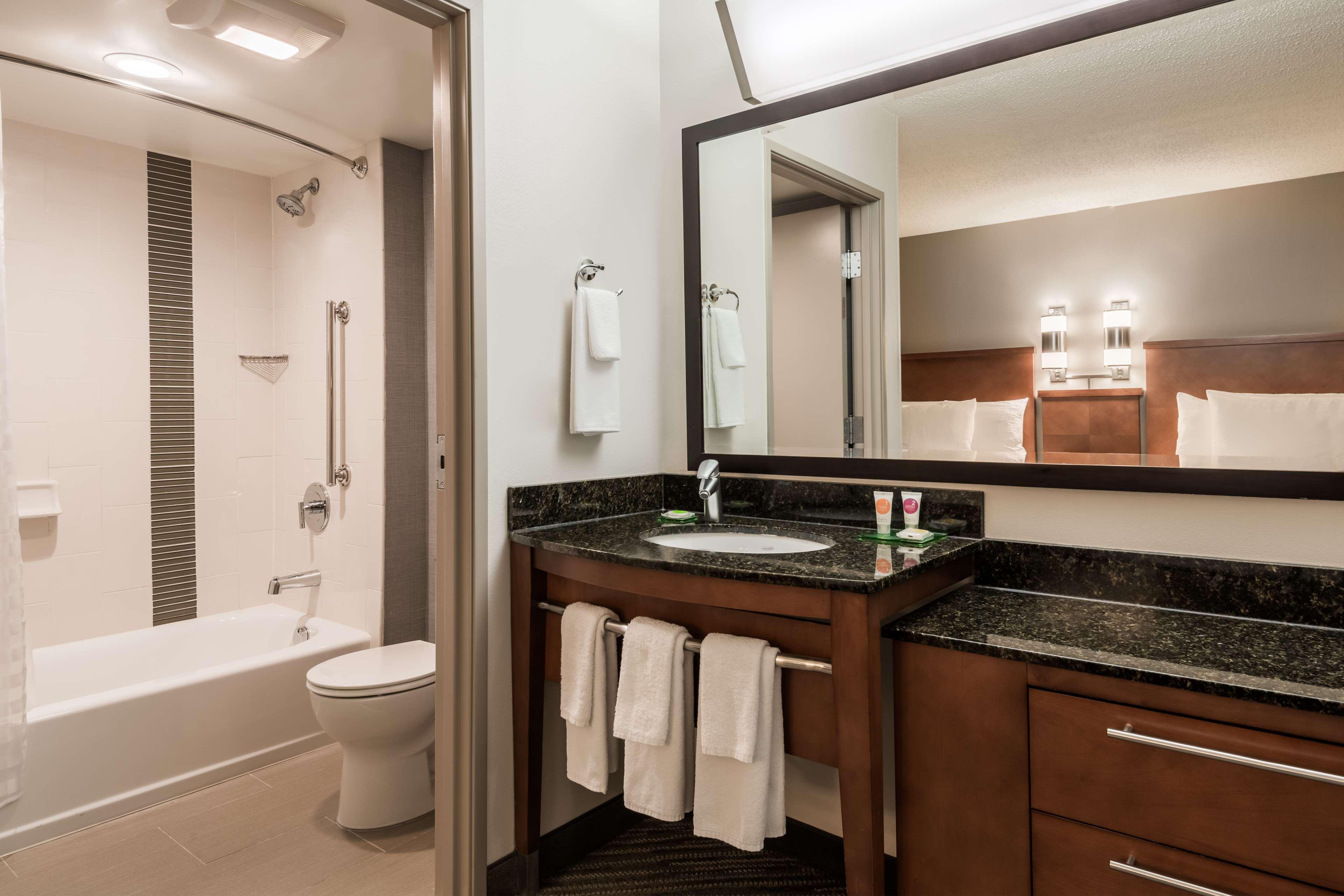Hyatt Place Bentonville Роджерс Экстерьер фото